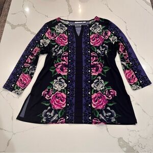 Susan Graver Floral Liquid Knit Tunic Top M Keyhole Metal Embellished Colorful